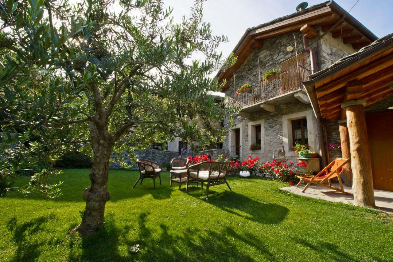 La Maison Des Vignerons Chambres D'Hotes B&B Donnaz エクステリア 写真